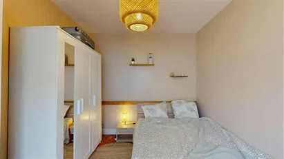 Room for rent in Dijon, Bourgogne-Franche-Comté