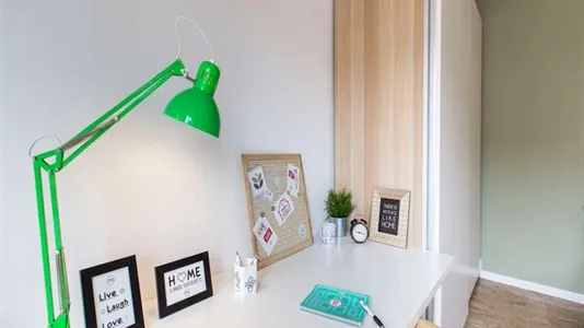 Rooms in Milano Zona 2 - Stazione Centrale, Gorla, Turro, Greco, Crescenzago - photo 9