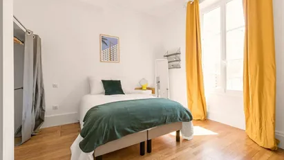 Room for rent in Fontainebleau, Île-de-France