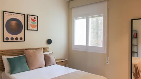 Rooms in Barcelona Eixample - photo 2