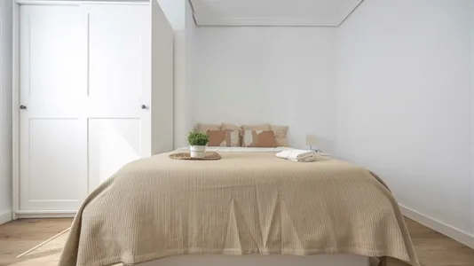 Rooms in Valencia Extramurs - photo 4