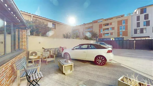 Apartments in Aix-en-Provence - photo 2