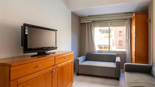 Rooms in el Camí de Vera - photo 7