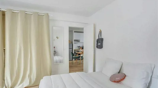 Rooms in Paris 19ème arrondissement - photo 2