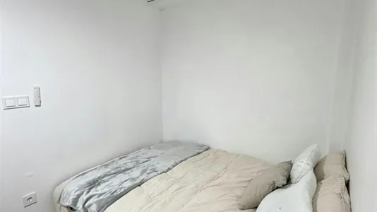 Rooms in Mislata - photo 4