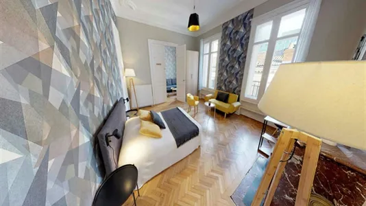 Rooms in Bordeaux - photo 2