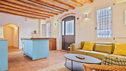 Apartments in Barcelona Ciutat Vella - photo 2