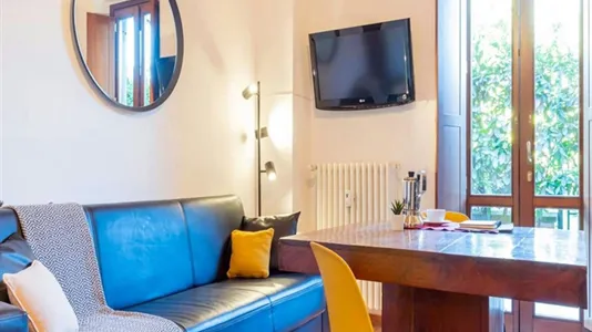 Apartments in Roma Municipio VIII – Appia Antica - photo 3