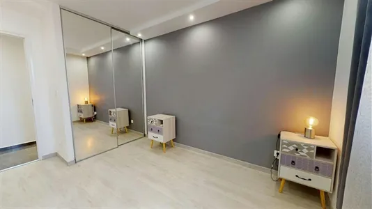 Apartments in Lyon - photo 6