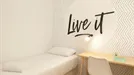 Room for rent, Barcelona Ciutat Vella, Barcelona, &lt;span class=&quot;blurred street&quot; onclick=&quot;ProcessAdRequest(9314873)&quot;&gt;&lt;span class=&quot;hint&quot;&gt;See streetname&lt;/span&gt;[xxxxxxxxxxxxx]&lt;/span&gt;