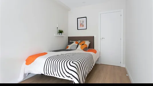 Rooms in Madrid Chamberí - photo 2