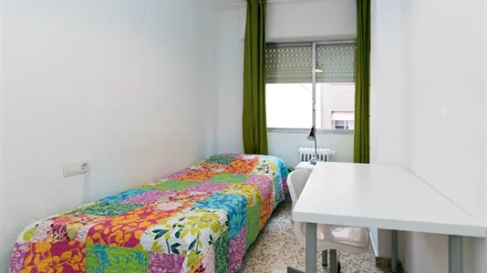 Rooms in Granada - photo 8