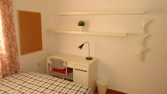 Rooms in Córdoba - photo 3