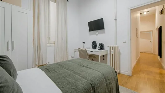 Rooms in Madrid Salamanca - photo 2