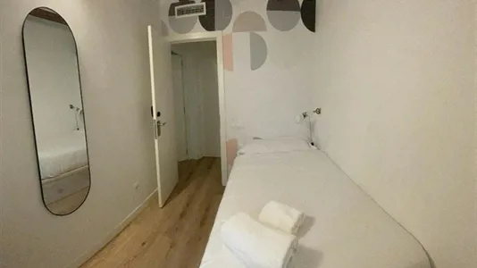 Rooms in Barcelona Ciutat Vella - photo 1