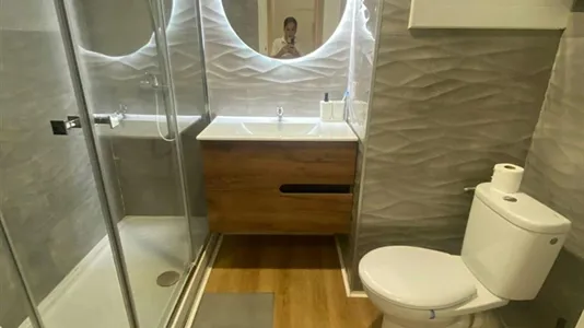 Rooms in Barcelona Eixample - photo 10