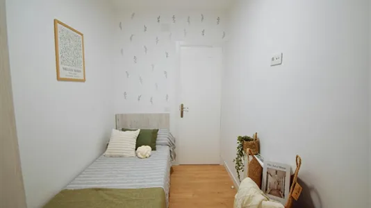 Rooms in Lleida - photo 7