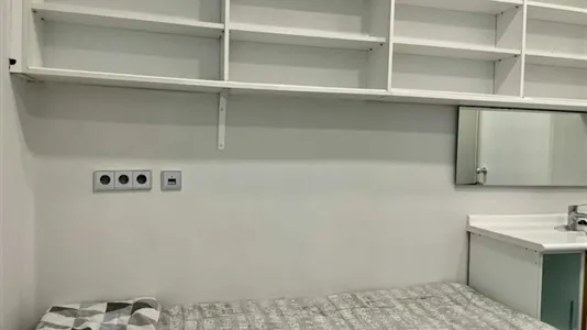 Rooms in Valencia Ciutat Vella - photo 9