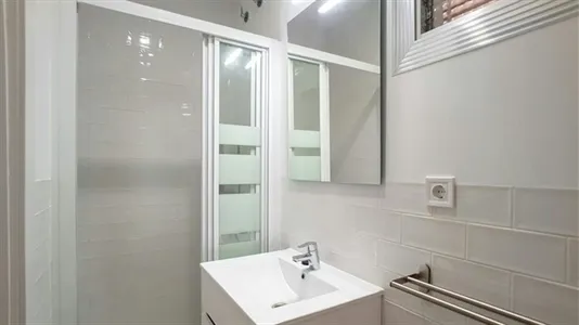 Rooms in Barcelona Eixample - photo 8