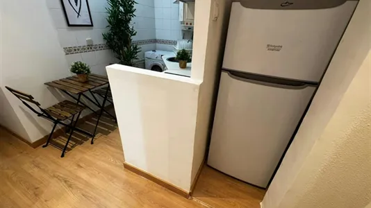 Rooms in Madrid Centro - photo 9