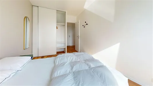 Rooms in Saint-Denis - photo 4