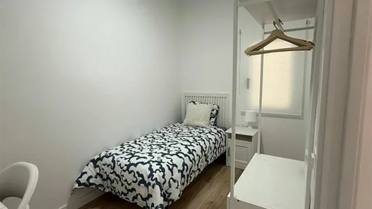 Rooms in Cornellà de Llobregat - photo 1