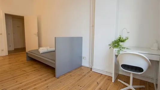 Rooms in Berlin Friedrichshain-Kreuzberg - photo 3