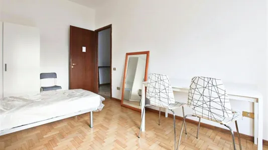 Rooms in Milano Zona 8 - Fiera, Gallaratese, Quarto Oggiaro - photo 9