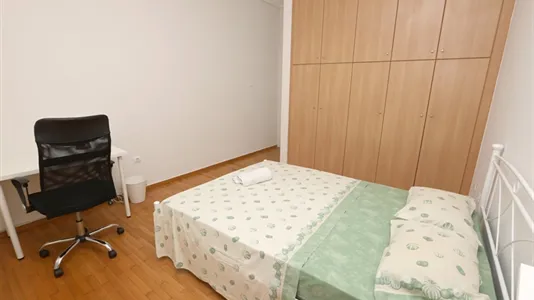 Rooms in Piraeus - photo 4