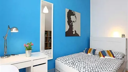 Room for rent in Roma Municipio VII – Appio-Latino/Tuscolano/Cinecittà, Rome