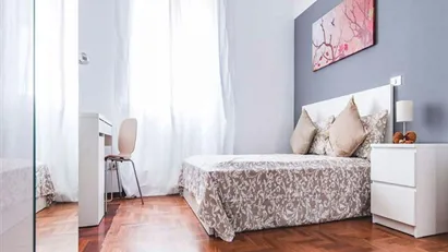 Room for rent in Milano Zona 9 - Porta Garibaldi, Niguarda, Milan