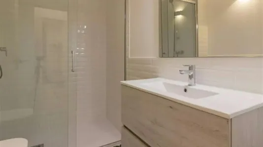 Rooms in Barcelona Ciutat Vella - photo 6