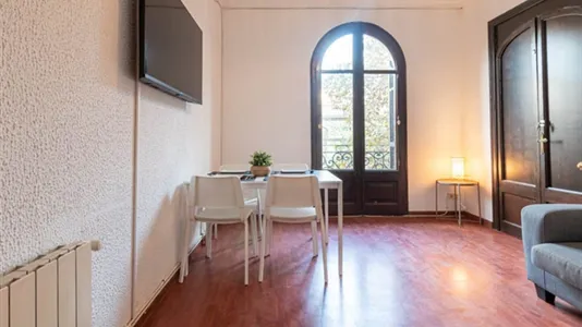 Rooms in Barcelona Eixample - photo 9