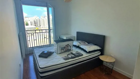 Rooms in Saint-Denis - photo 3