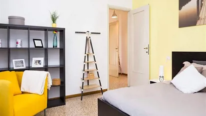 Room for rent in Milano Zona 8 - Fiera, Gallaratese, Quarto Oggiaro, Milan