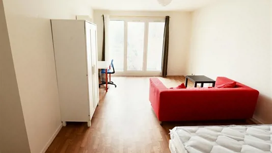 Rooms in Paris 20ème arrondissement - photo 2