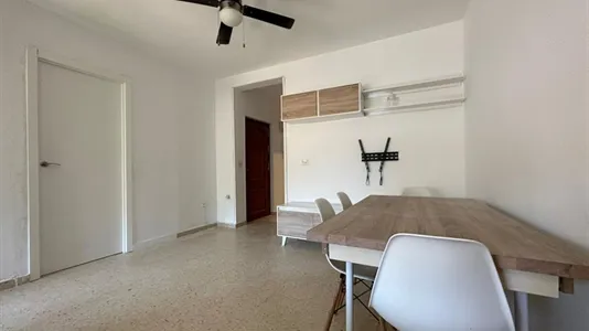 Rooms in Granada - photo 4