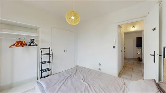 Apartments in Nîmes - photo 4