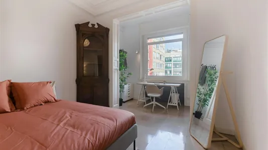 Rooms in Barcelona Eixample - photo 2