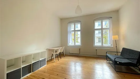 Apartments in Berlin Pankow - photo 1