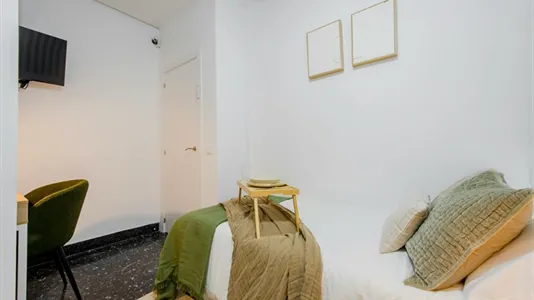 Rooms in Madrid Chamberí - photo 3