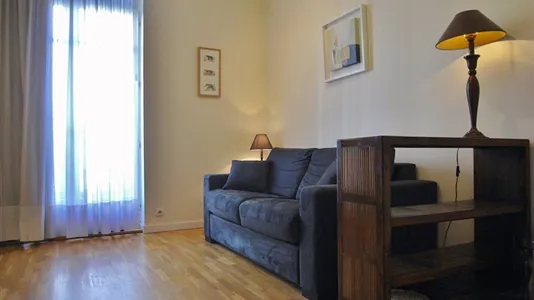 Apartments in Paris 8ème arrondissement - photo 4