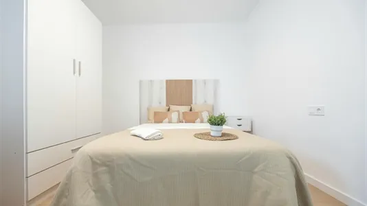 Rooms in el Camí de Vera - photo 4