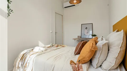 Rooms in Barcelona Eixample - photo 9