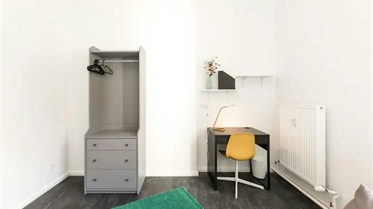 Rooms in Berlin Charlottenburg-Wilmersdorf - photo 2