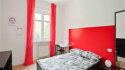 Room for rent in Milano Zona 6 - Barona, Lorenteggio, Milan