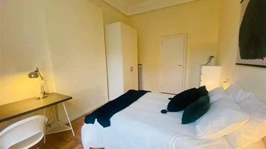 Rooms in Madrid Centro - photo 4