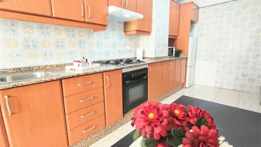 Rooms in Valencia Extramurs - photo 9