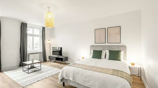 Apartments in Berlin Neukölln - photo 1