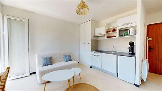 Apartments in Montpellier - photo 3